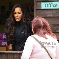 Leona Lewis visits the Hopefield Animal Sanctuary - Photos | Picture 98773